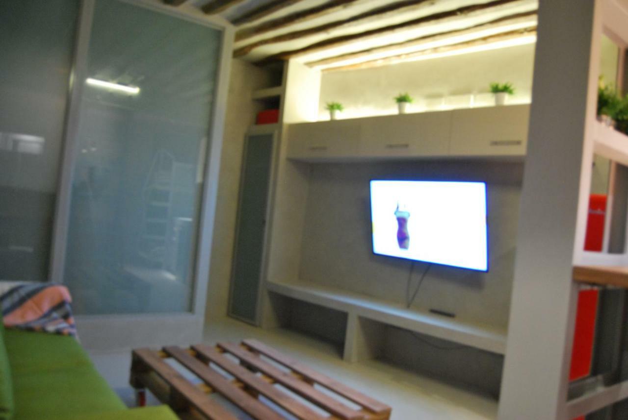 Apartamento Nao Malasana - Gran Via Madrid Luaran gambar